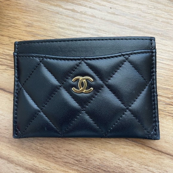 Authentic Chanel CC Lambskin Card Holder - Picture 2 of 8
